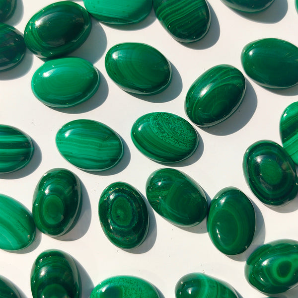 Malachite 14x10mm Oval Gemstone Cabochon