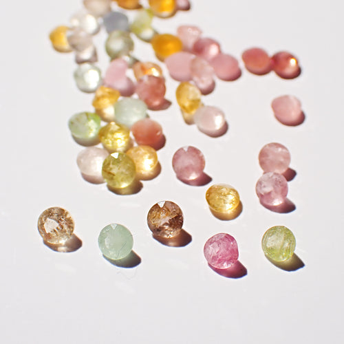 Natural Tourmaline (multicoloured) Round Faceted Gemstones – Round – 2.5mm (TML0115)